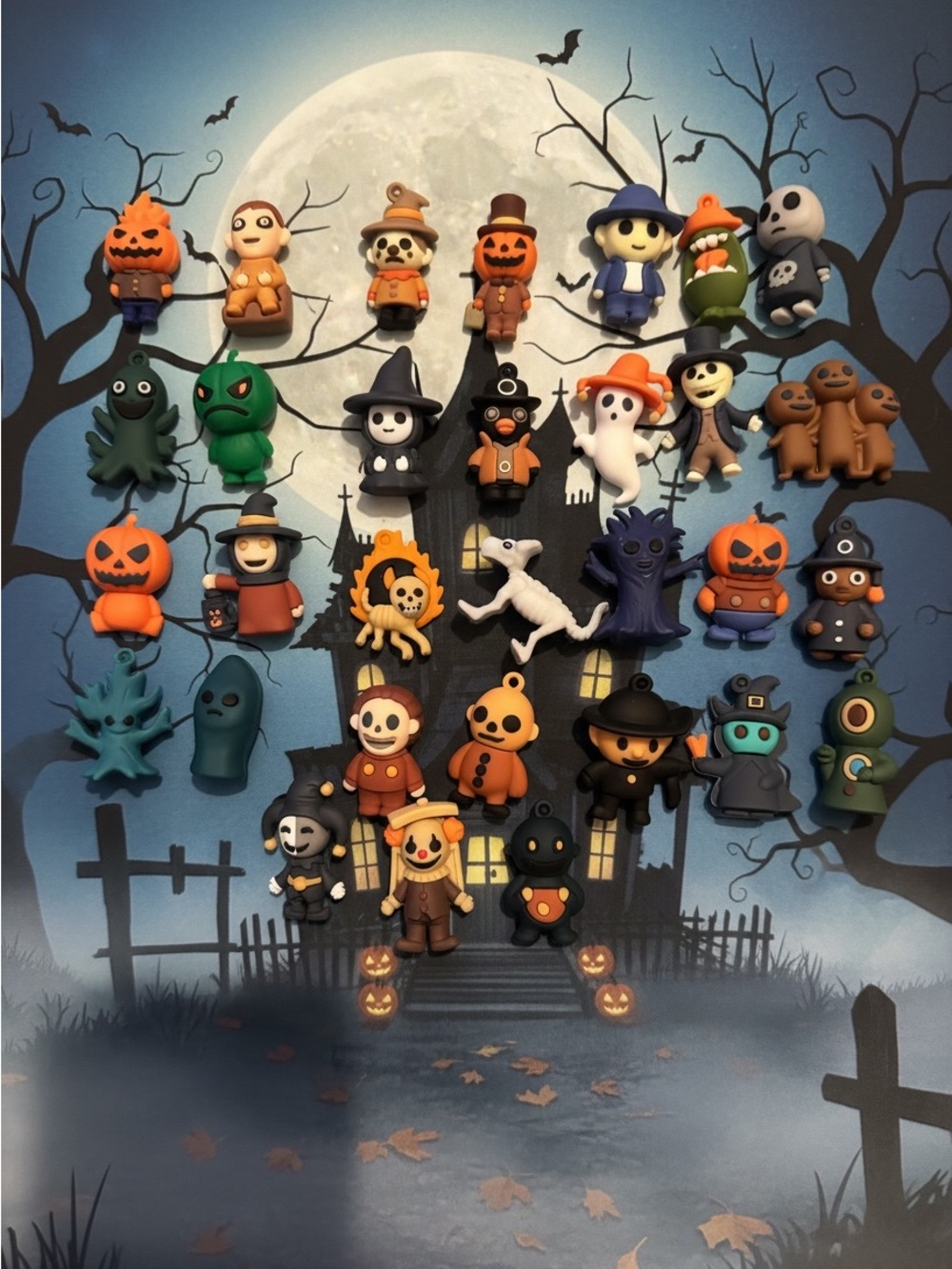 31 Nights of Fright Halloween Countdown Calendar 31 Mini Figures New - Picture 2 of 7
